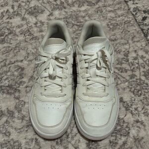 Adidas Classic White women’s Sneakers